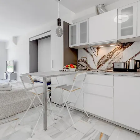 Graceful Brand New In Altamira 아파트 아데제