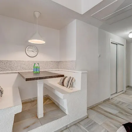 Graceful Brand New In Altamira * 아데제